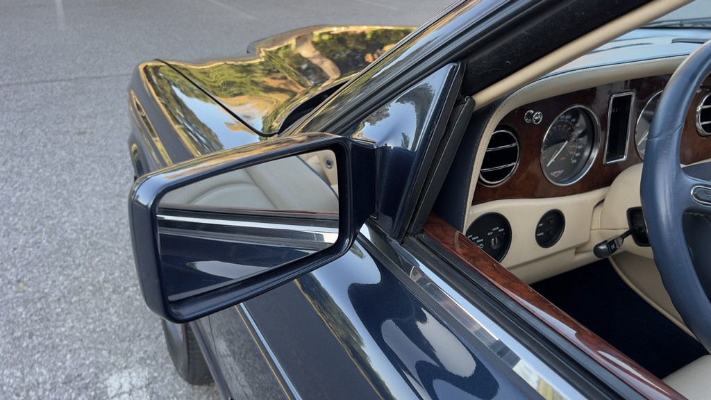 2001 Bentley Azure - Image 156