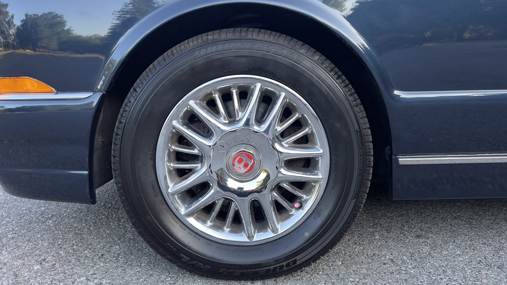 2001 Bentley Azure - Image 158