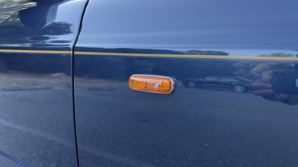 2001 Bentley Azure - Image 159