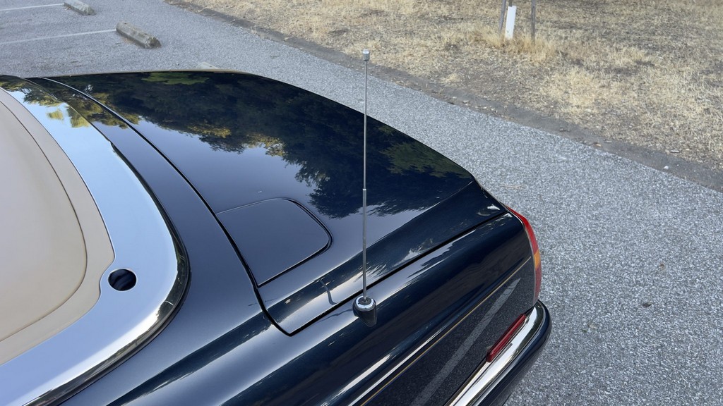 2001 Bentley Azure - Image 163