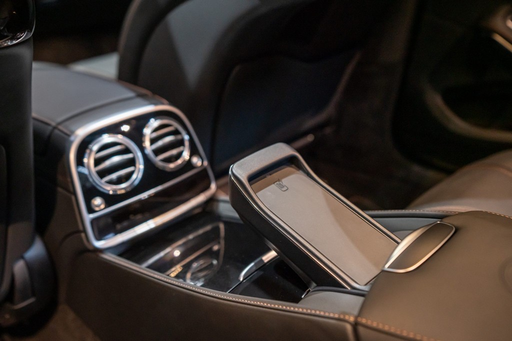 2020 Mercedes-AMG S65 Sedan Final Edition - Image 4