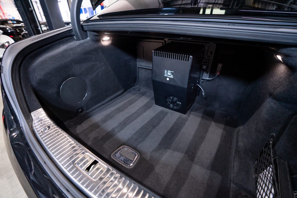 2020 Mercedes-AMG S65 Sedan Final Edition - Image 6