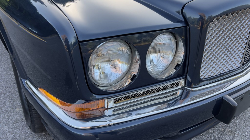 2001 Bentley Azure - Image 173