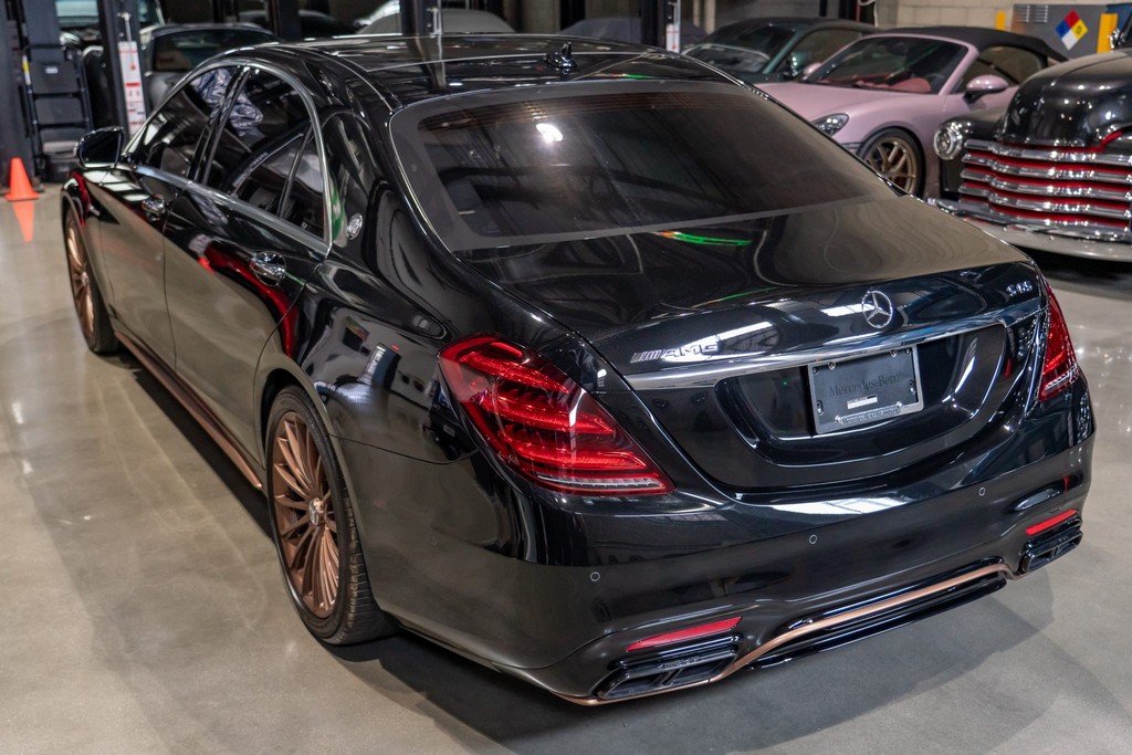 2020 Mercedes-AMG S65 Sedan Final Edition - Image 12