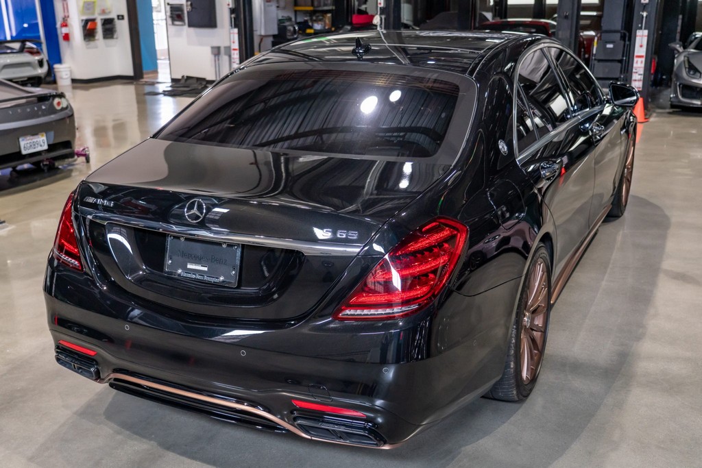2020 Mercedes-AMG S65 Sedan Final Edition - Image 13
