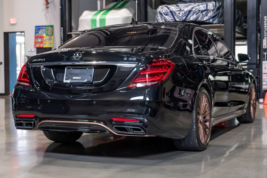 2020 Mercedes-AMG S65 Sedan Final Edition - Image 17
