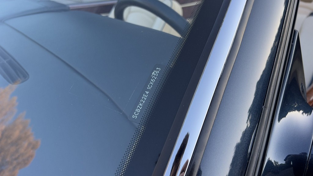 2001 Bentley Azure - Image 181