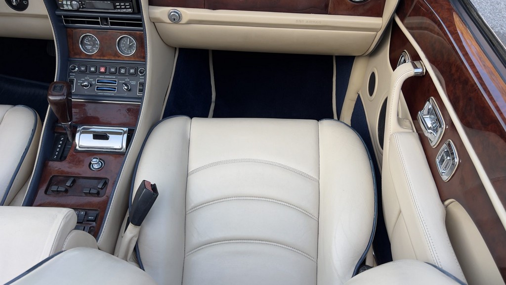 2001 Bentley Azure - Image 186