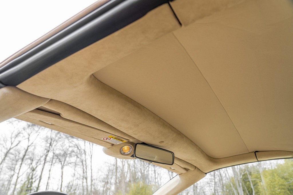 2006 Aston Martin DB9 Volante - Image 6