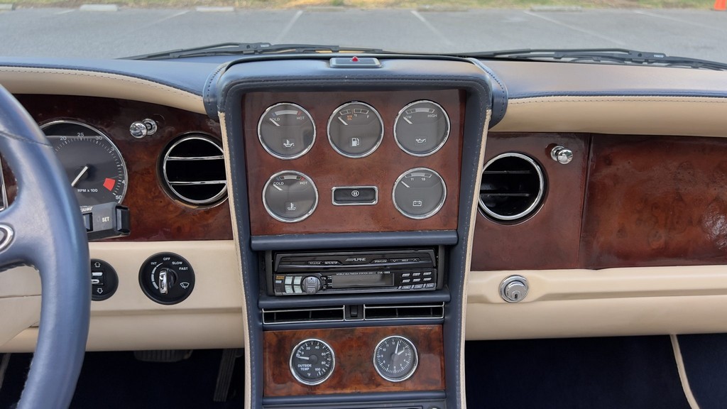 2001 Bentley Azure - Image 193