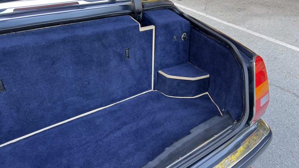 2001 Bentley Azure - Image 226