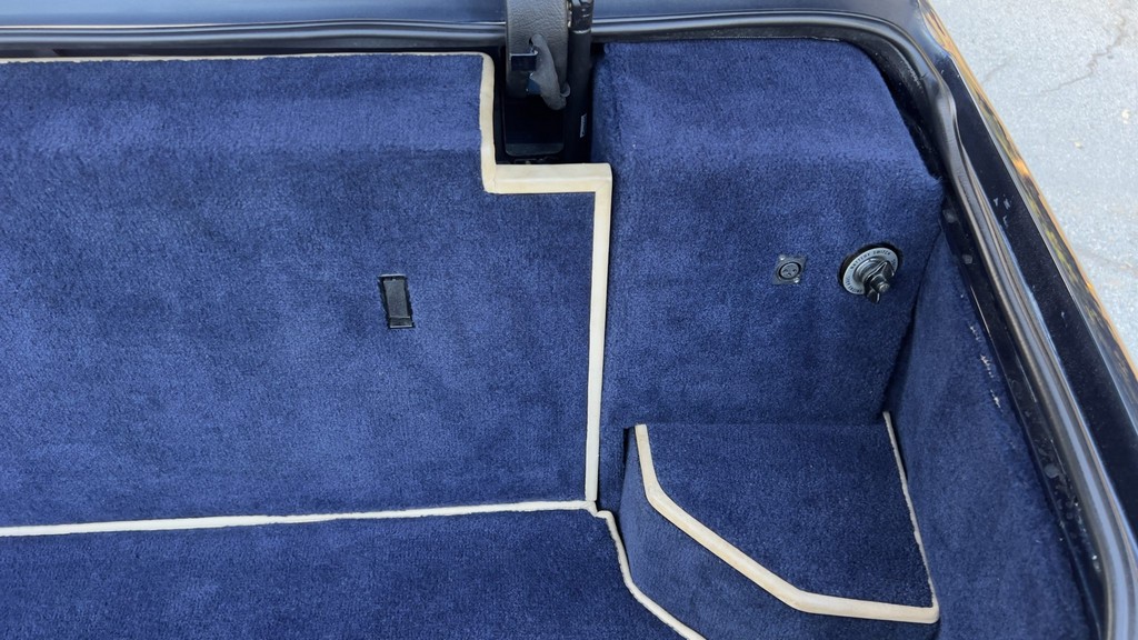 2001 Bentley Azure - Image 232