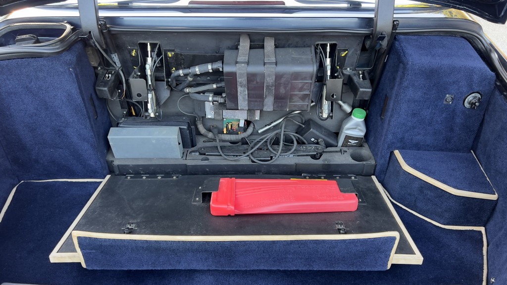 2001 Bentley Azure - Image 239