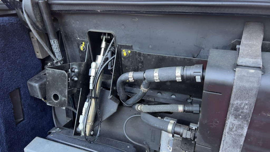 2001 Bentley Azure - Image 245