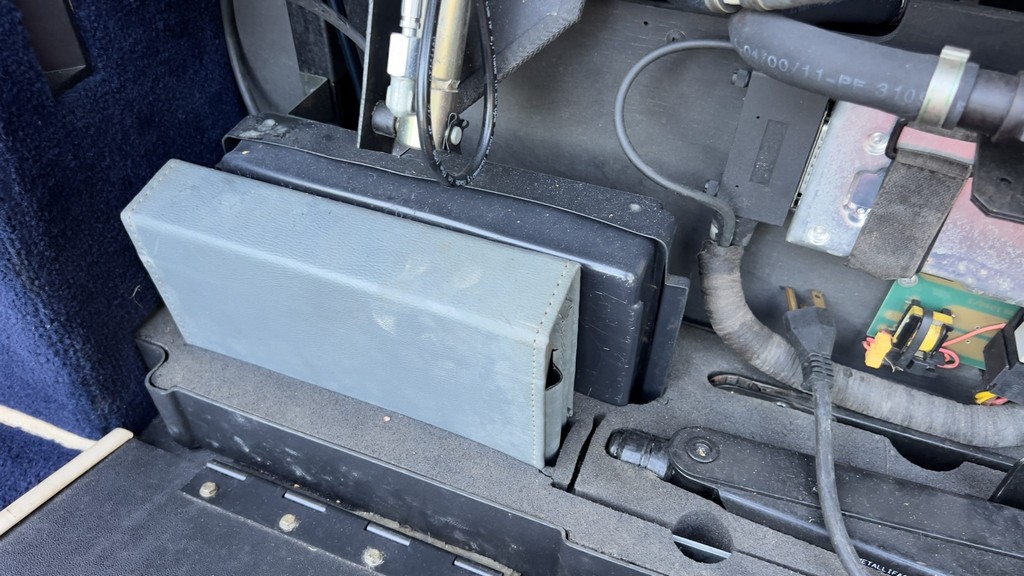 2001 Bentley Azure - Image 247