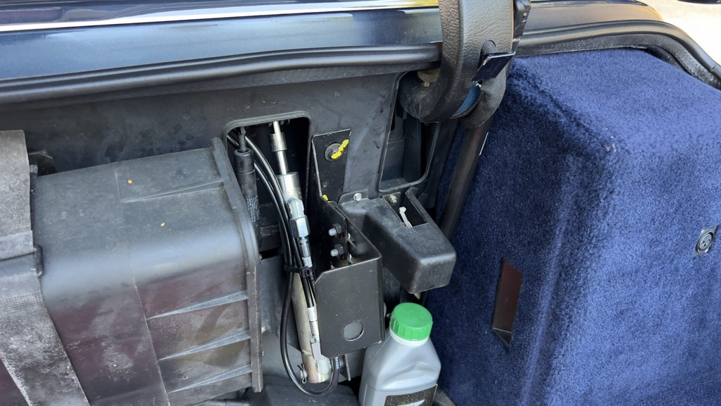 2001 Bentley Azure - Image 249