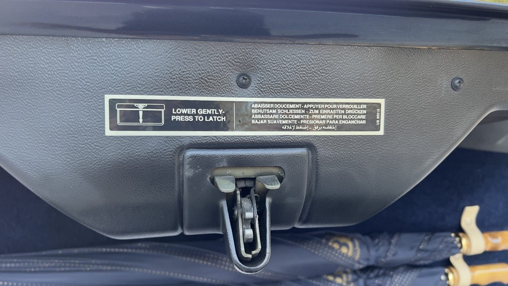 2001 Bentley Azure - Image 253