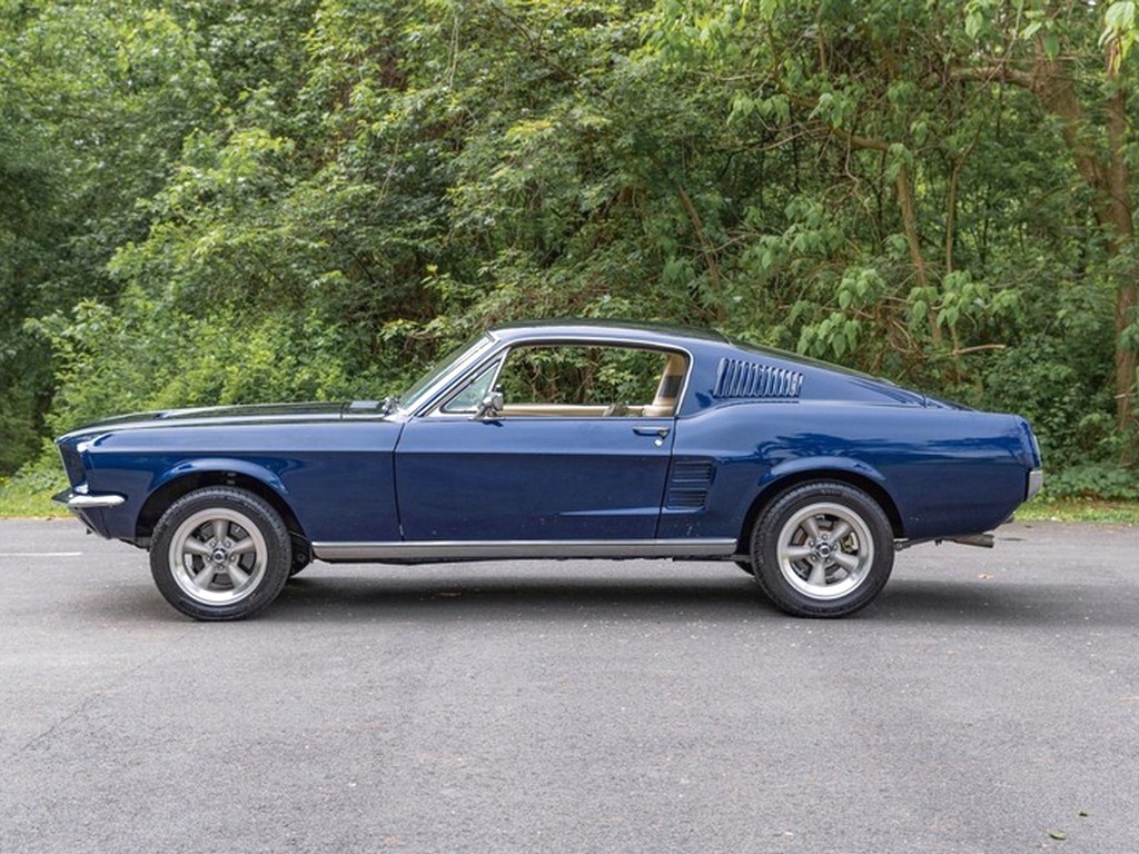 1967 Ford Mustang Fastback Blue - Image 6