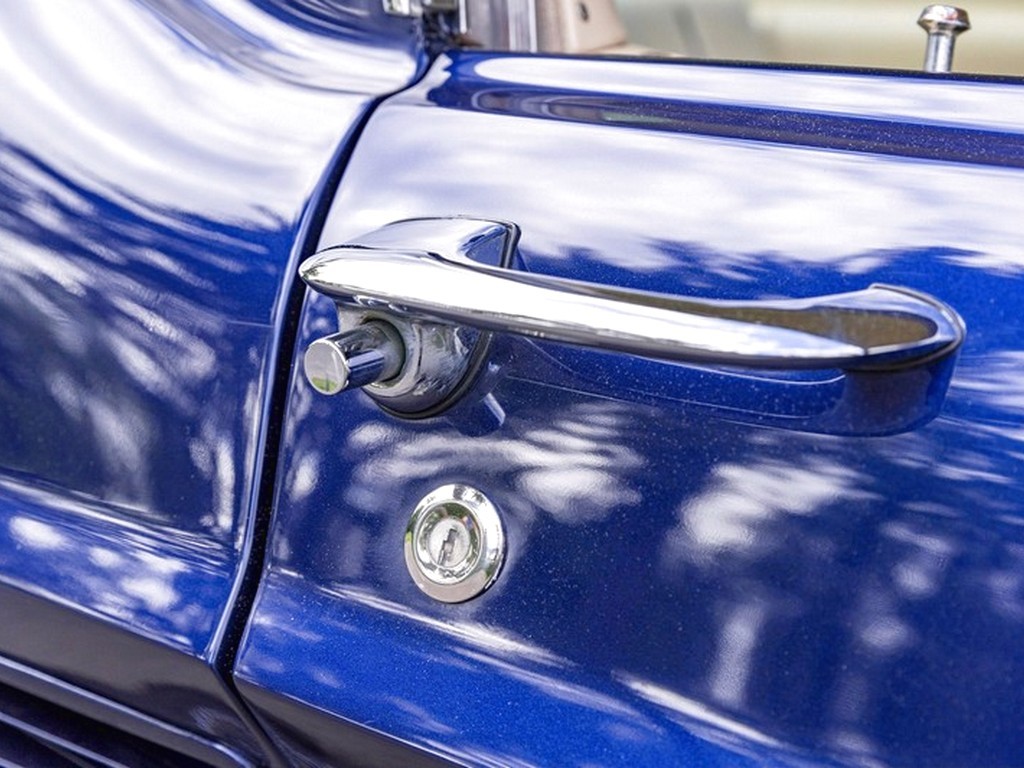 1967 Ford Mustang Fastback Blue - Image 38