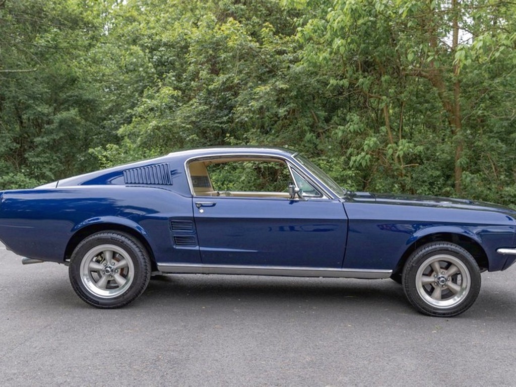 1967 Ford Mustang Fastback Blue - Image 39