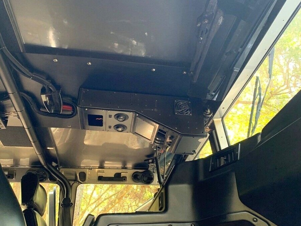 1998 Hummer H1 HMCS (Wagon) - Image 13