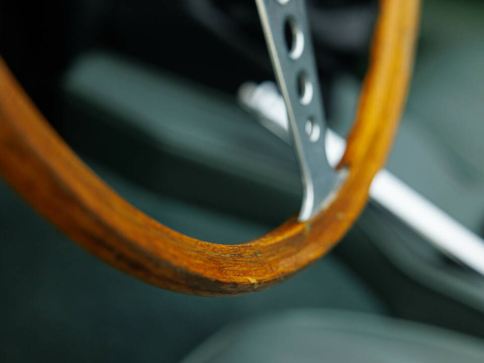 1970 Jaguar E-Type 4.2 Series 2 Roadster - Image 32