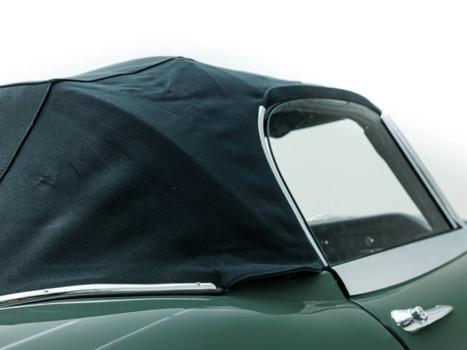 1970 Jaguar E-Type 4.2 Series 2 Roadster - Image 39