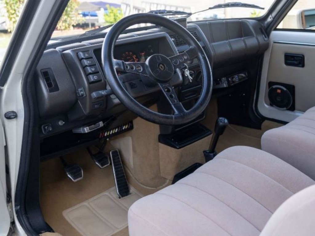 1986 Renault 5 Turbo 2 - Image 36