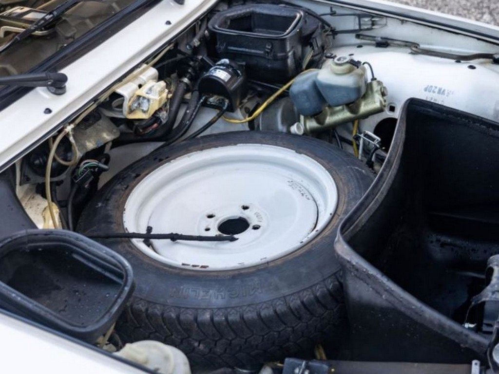 1986 Renault 5 Turbo 2 - Image 12