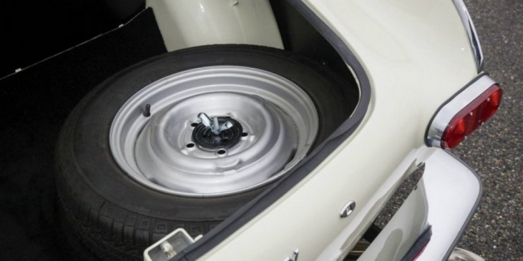 1963 Volvo P1800 Jensen - Image 26