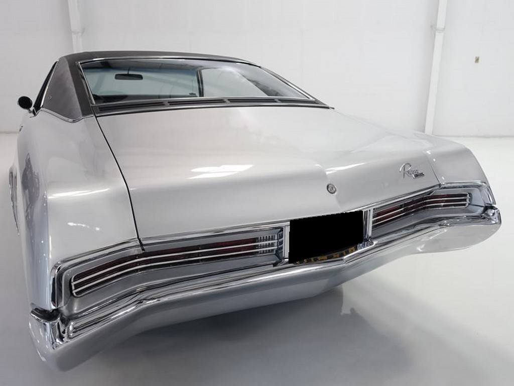 1967 Buick Riviera Sport - Image 13