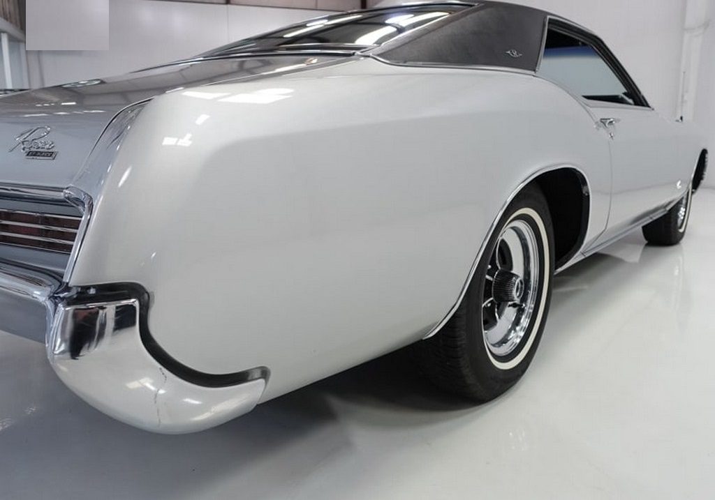 1967 Buick Riviera Sport - Image 18