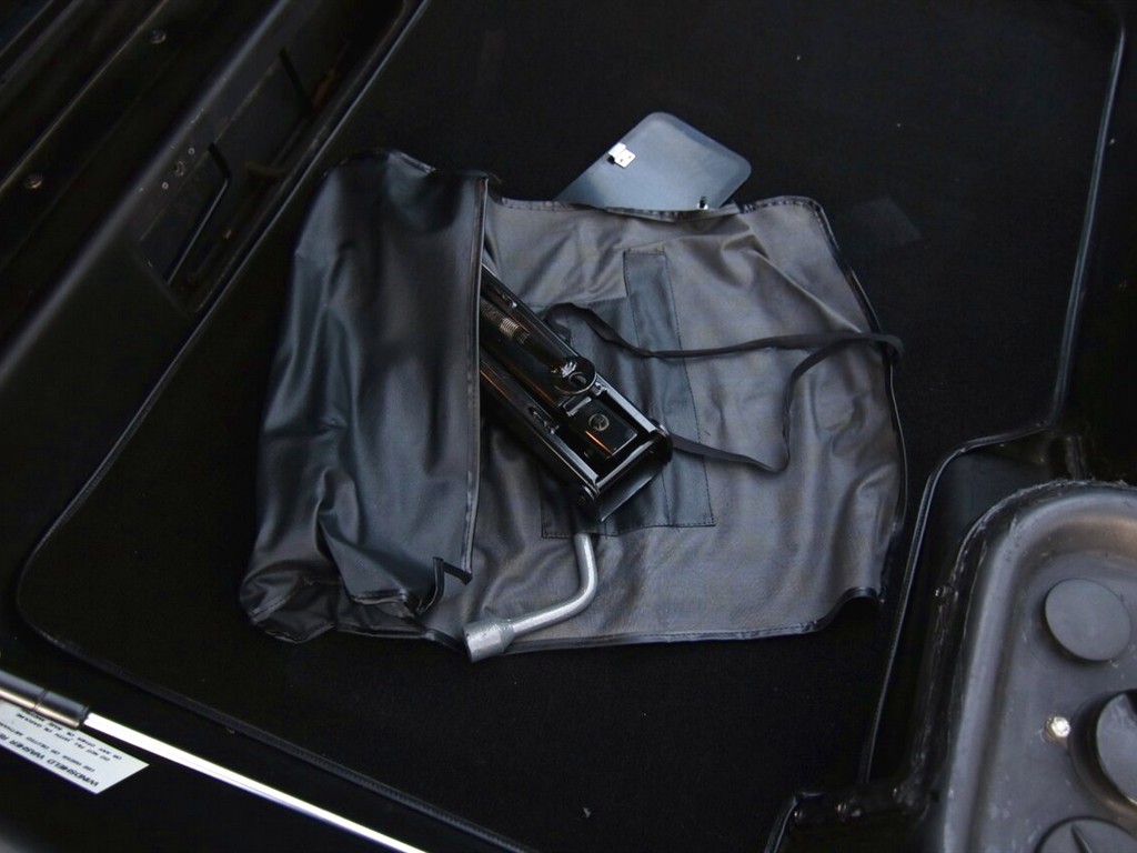 1981 DeLorean DMC‑12 - Image 28