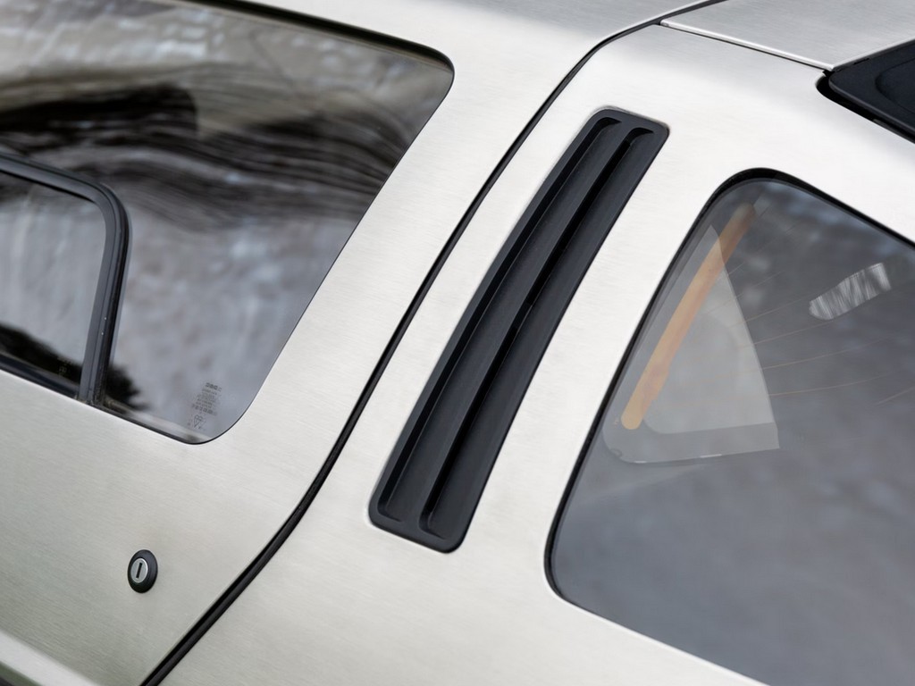 1981 DeLorean DMC-12 - Image 35