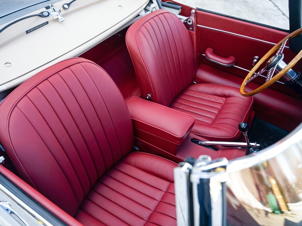 1965 Jaguar E-Type Roadster - Image 14