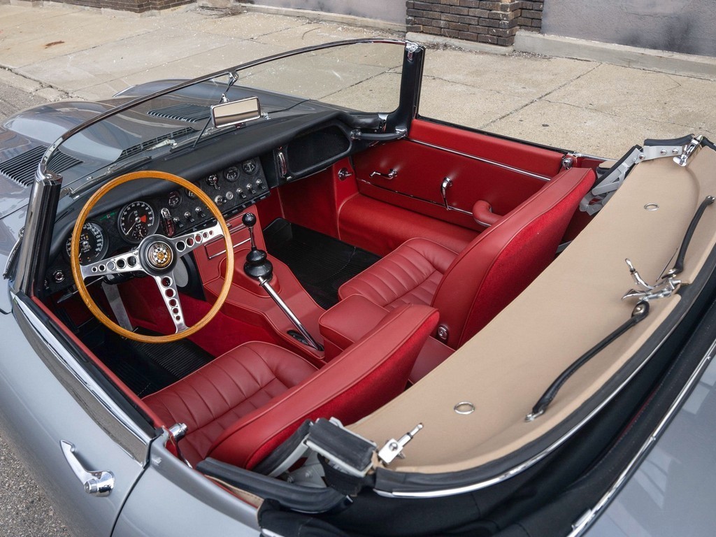 1965 Jaguar E-Type Roadster - Image 21