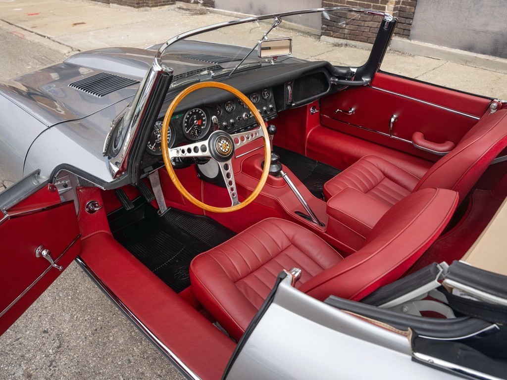 1965 Jaguar E-Type Roadster - Image 25