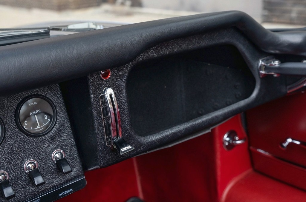 1965 Jaguar E-Type Roadster - Image 26