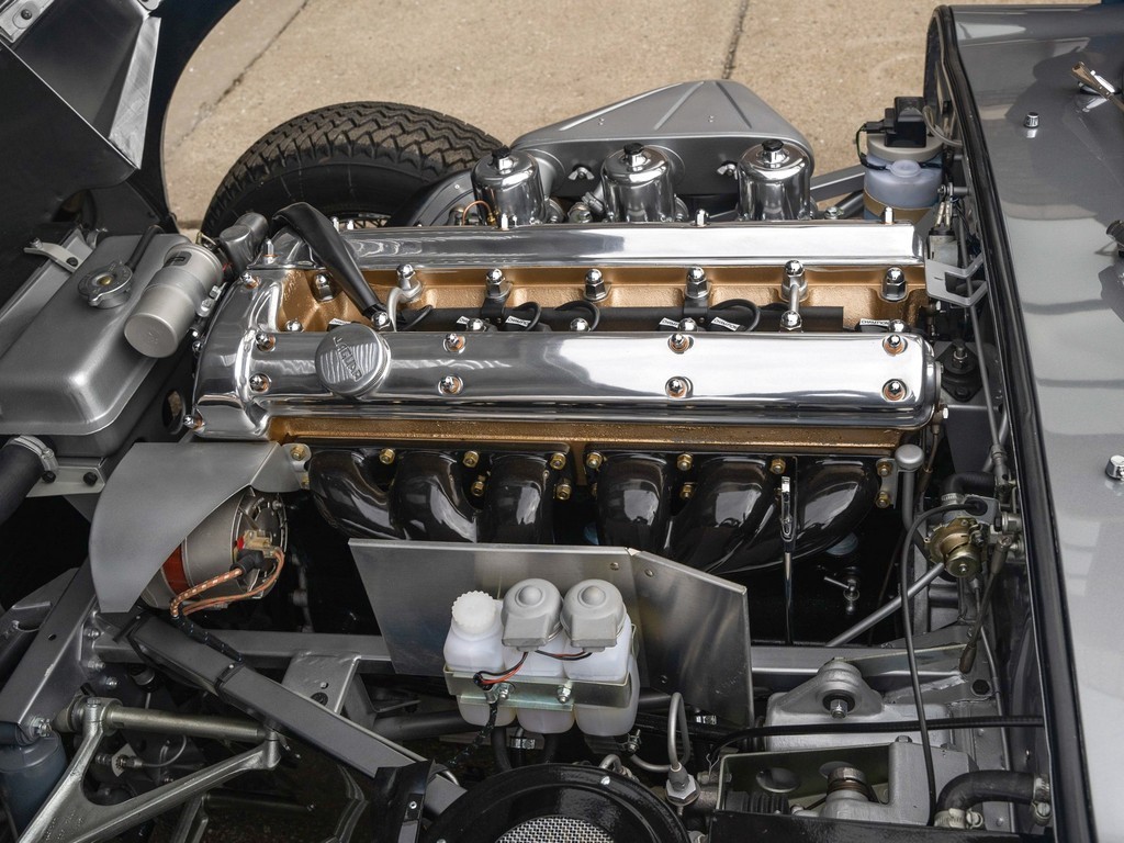 1965 Jaguar E-Type Roadster - Image 32