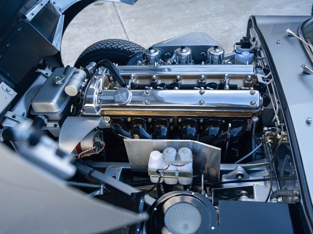 1965 Jaguar E-Type Roadster - Image 40