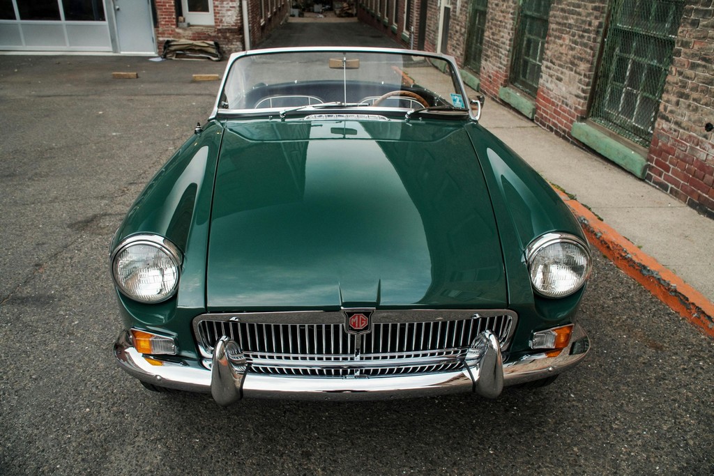 1966 MG B Roadster - Image 19