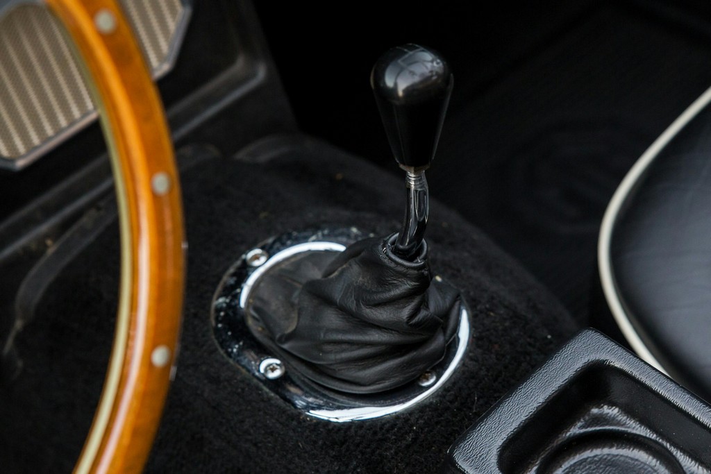 1966 MG B Roadster - Image 20