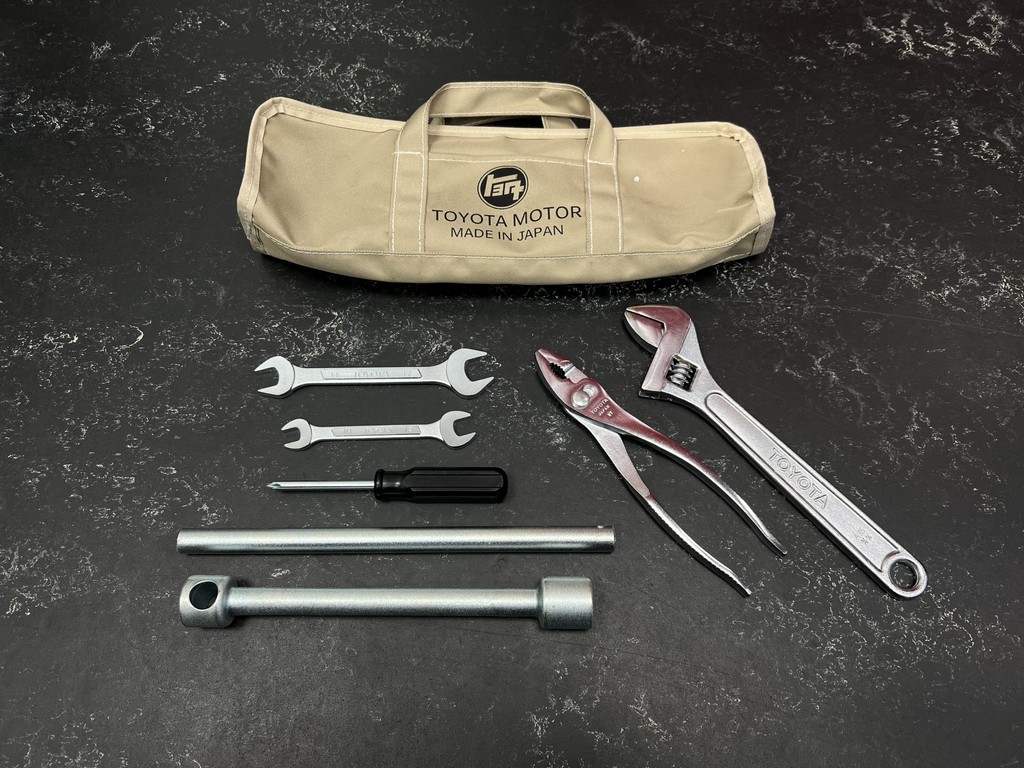 1984 Toyota Land Cruiser HJ47 Pickup - Image 32