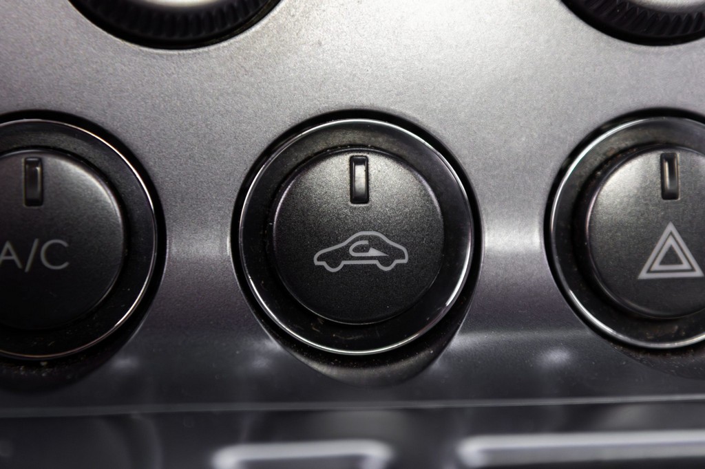 2005 Aston Martin DB9 - Image 29