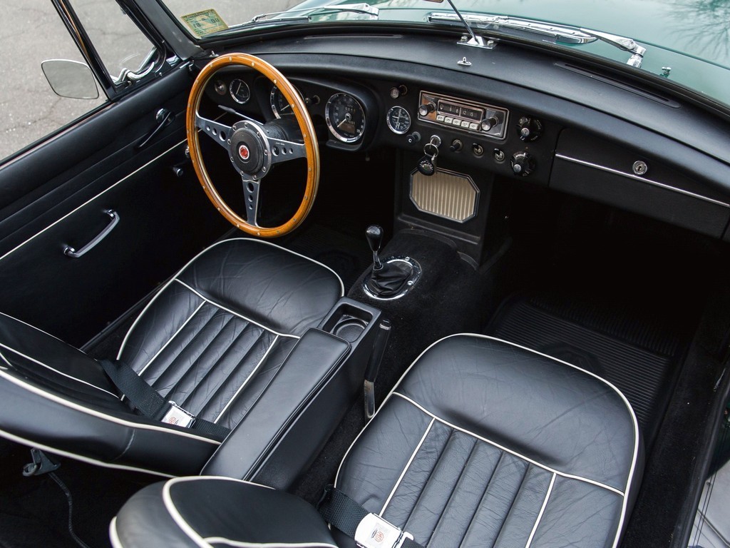 1966 MG B Roadster - Image 28