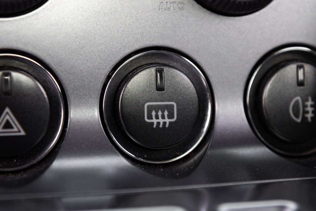 2005 Aston Martin DB9 - Image 31