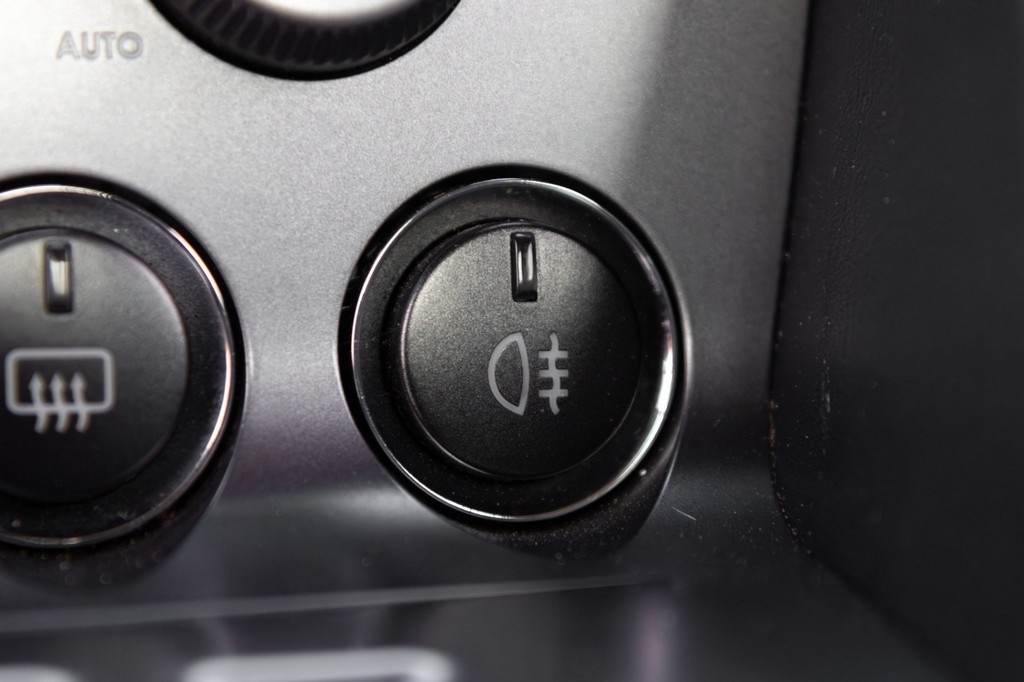 2005 Aston Martin DB9 - Image 32