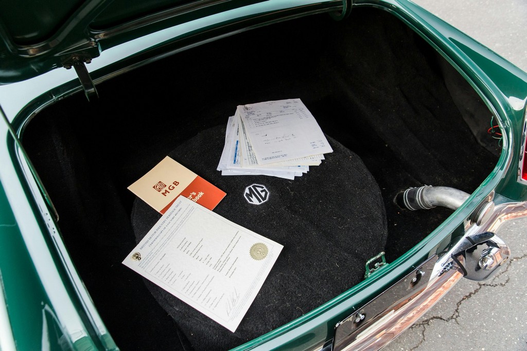 1966 MG B Roadster - Image 35