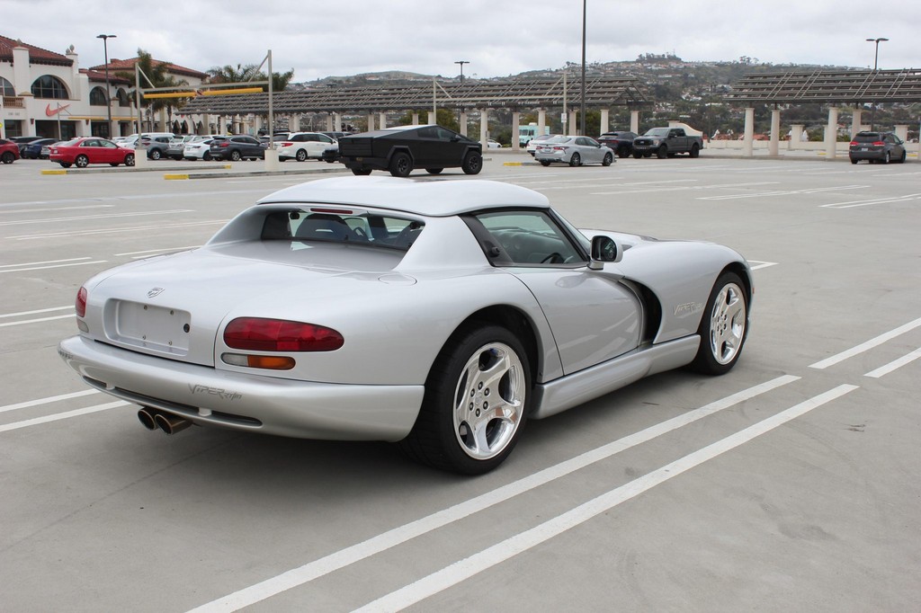 1999 Dodge Viper RT/10 - Image 29
