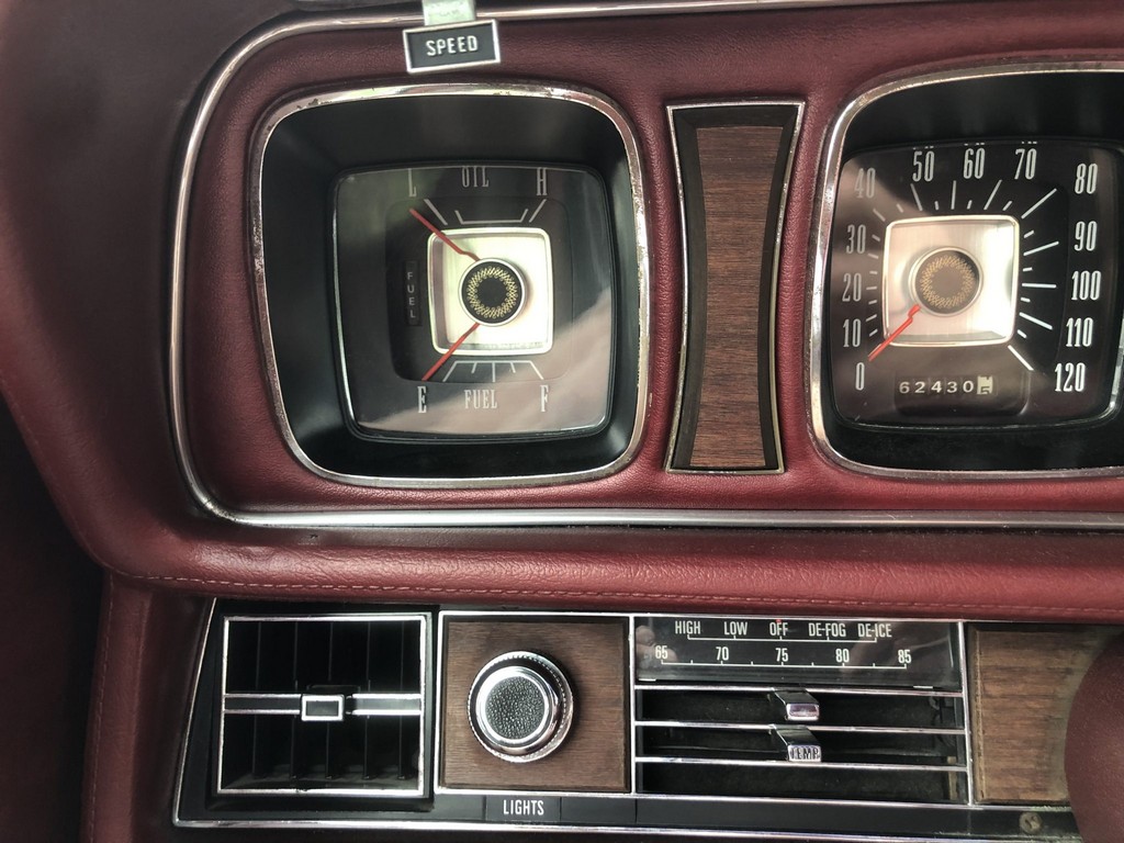 1971 Lincoln Continental Mark III - Image 29